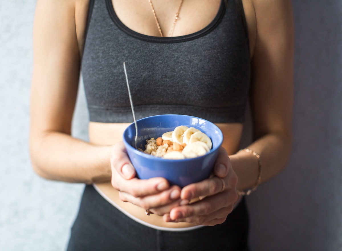 Sports,Girl,Holding,Oatmeal,In,Hands