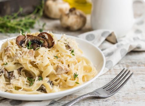 7 Chains With the Best Chicken Alfredo