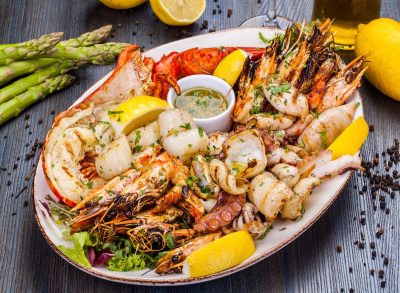 7 Best Seafood Platters at Chain Restaurants
