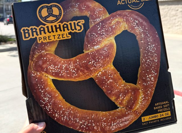 Brauhaus Bavarian Style Soft Pretzel
