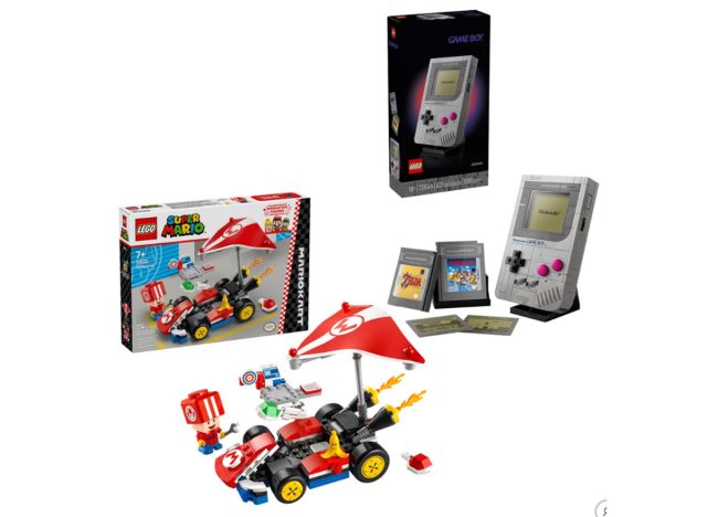 LEGO Nintendo Game Boy and Super Mario Bundle