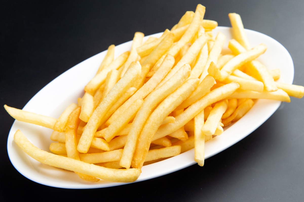 French,Fries,In,A,Plate.,On,A,Dark,Background