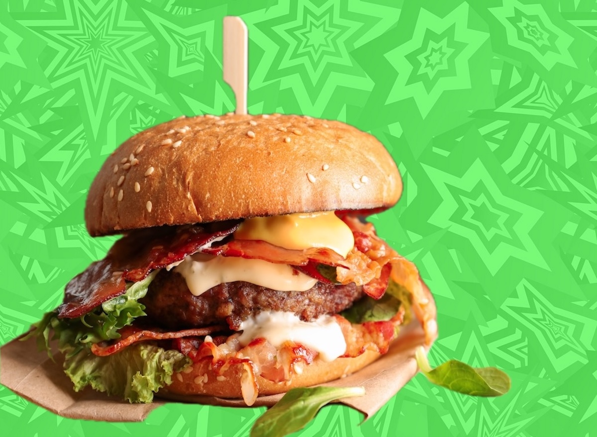 11 Restaurant Chains With the Best Bacon Cheeseburgers