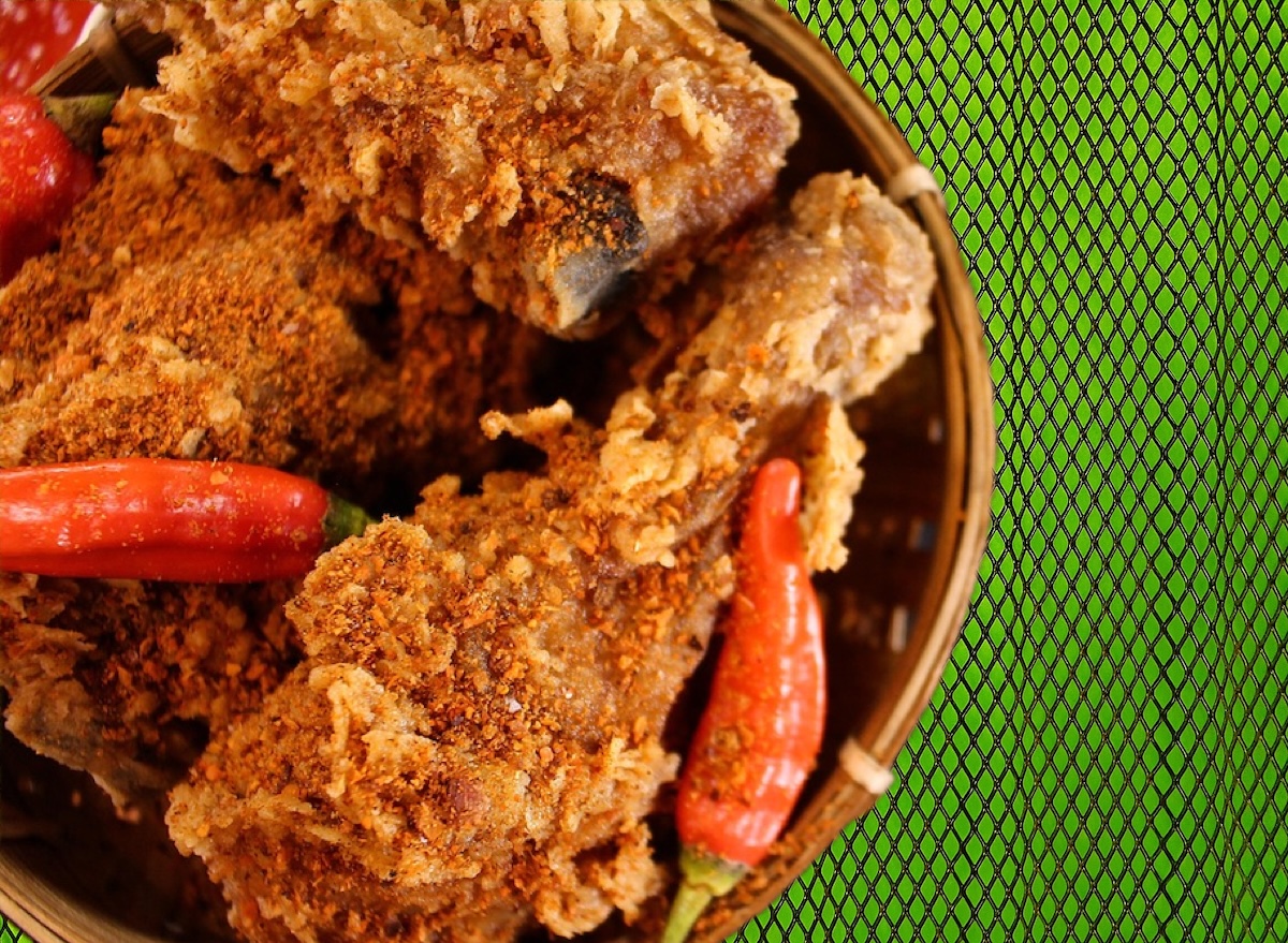 Mesh, green, fried chicken