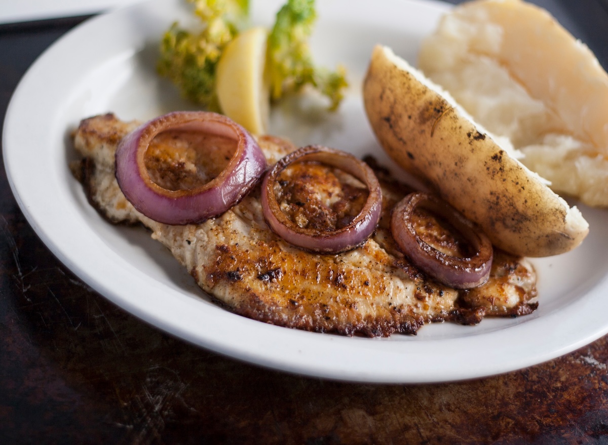 Grilled,Fish,Plate