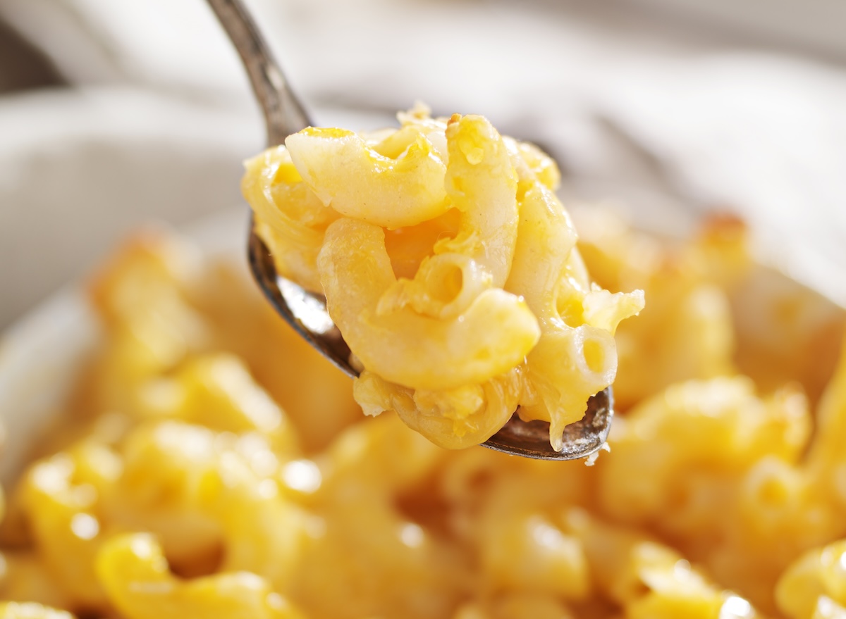 7 Restaurant Chains Serving the Best Baked Mac and Cheese