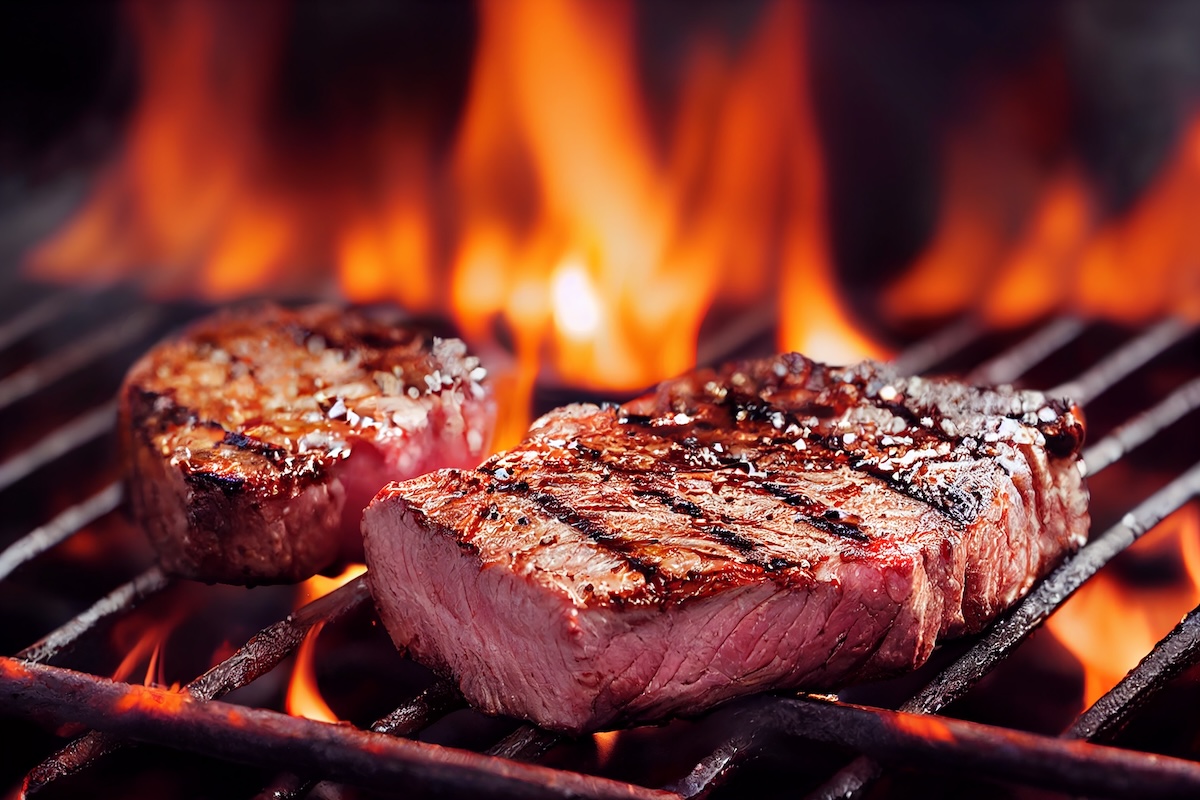 Grilled,Beef,Steak,Medium,Rare,On,Fire,(selective,Focus).,3d
