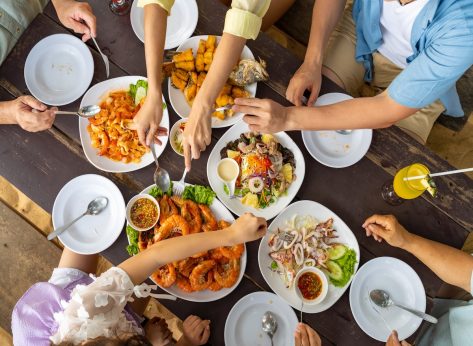 7 Restaurants Serving Huge Portions for Cheap