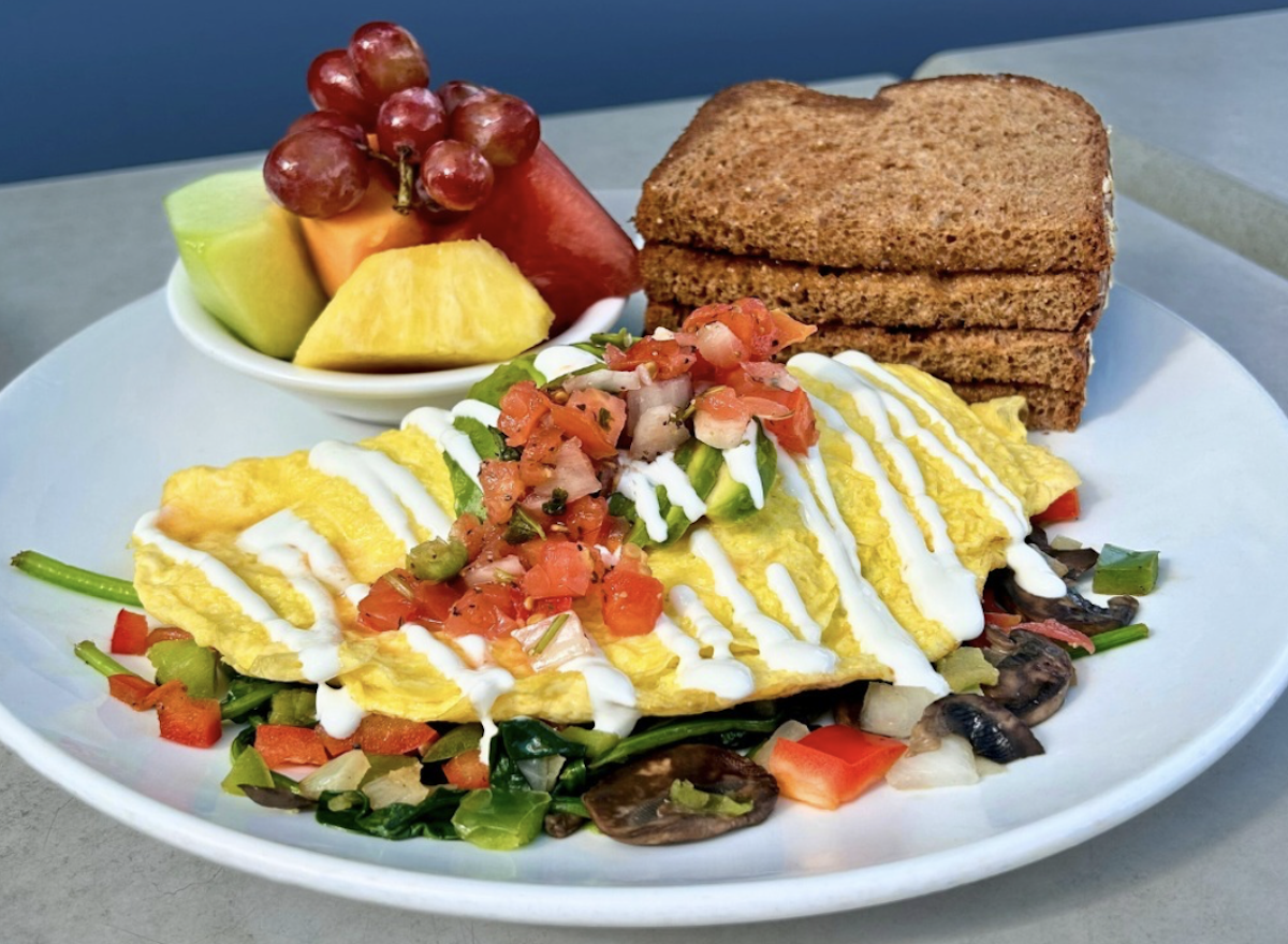 6 Chain Restaurants With the Best Omelets, According to Breakfast Lovers
