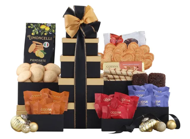 Collin Street Bakery's Medium Sprinkle-Top DeLuxe Fruitcake