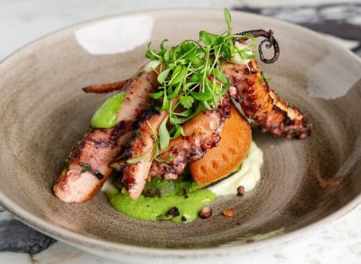 7 Chain Restaurants That Serve the Freshest Seafood, According to Seafood Fans