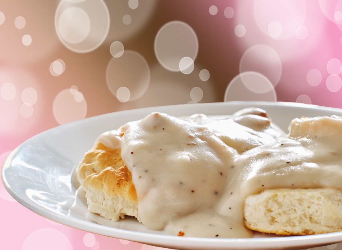 5 Chain Restaurants With the Best Biscuits and Gravy, According to Chefs