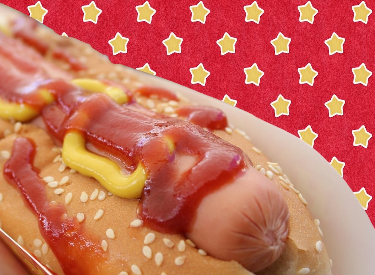 6 Restaurant Chains With the Best Hot Dogs, According to Chefs