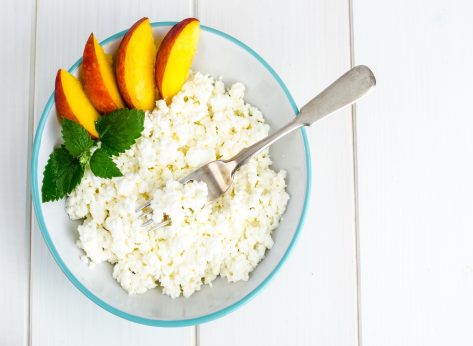 7 High-Protein Snacks That Sculpt Lean Muscle