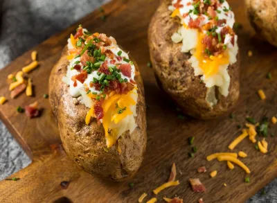 6 Restaurant Chains With the Best Loaded Baked Potatoes, According to Chefs