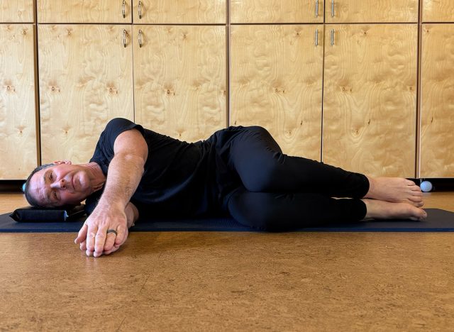 Five-Bedroom-exercises-1-Lying-Open-Book-Start