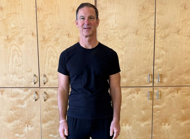 Five-Bedroom-exercises-10-Victory-Squat-Start