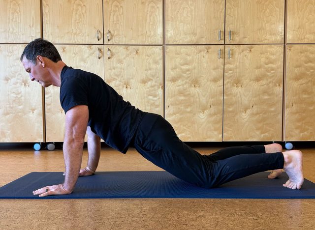 Five-Bedroom-exercises-8-Modified-Push-up-Start