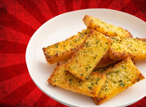 5 Best Frozen Garlic Breads, Say Chefs