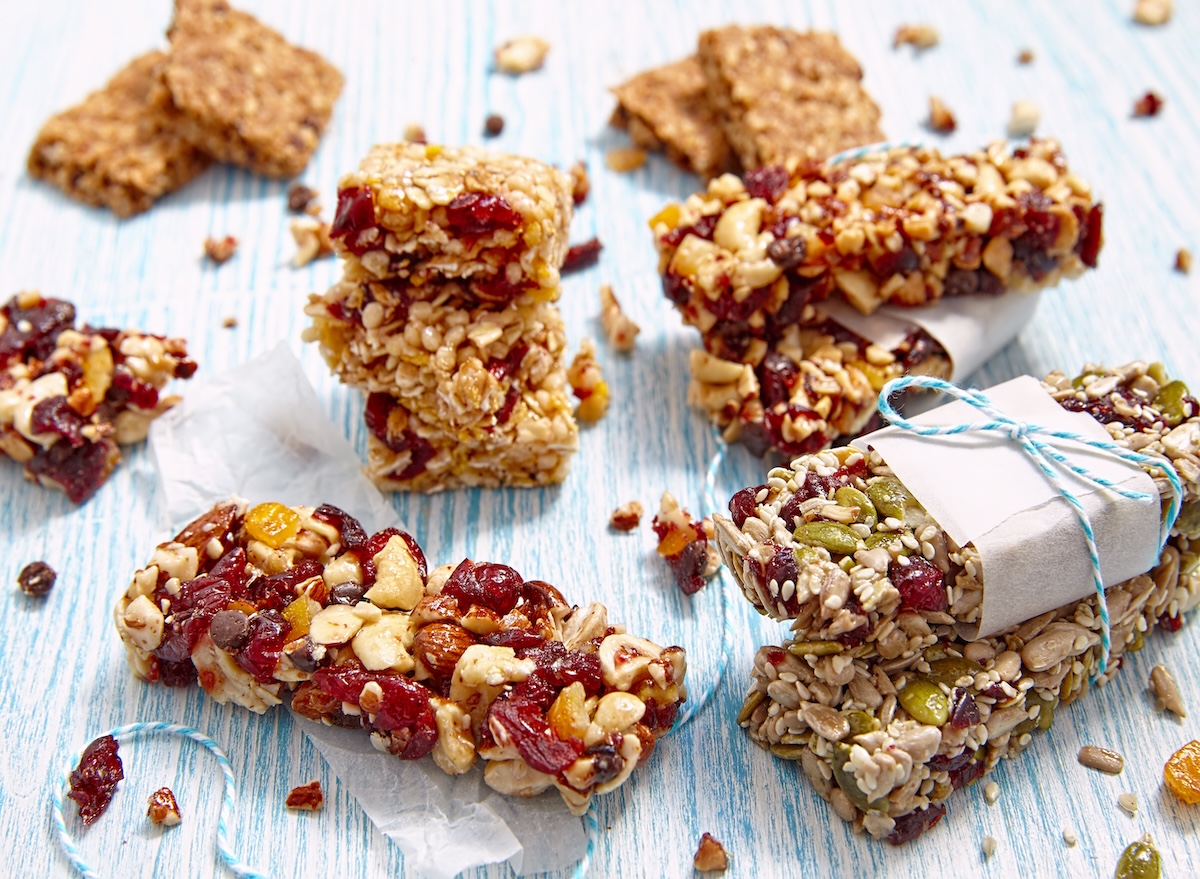 6 Cleanest Granola Bars You Can Buy