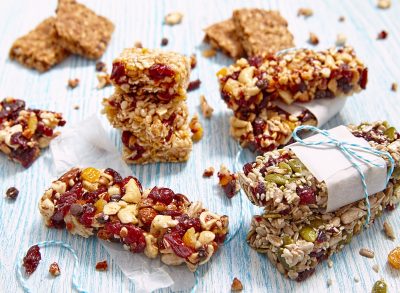 6 Cleanest Granola Bars You Can Buy