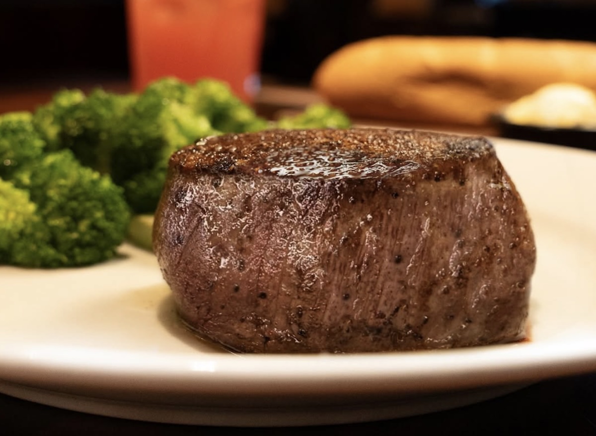 5 Chain Restaurants Serving the Heaviest Steakhouse-Style Dinners