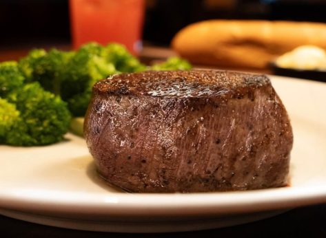 5 Steakhouse Serving the Heaviest Dinners