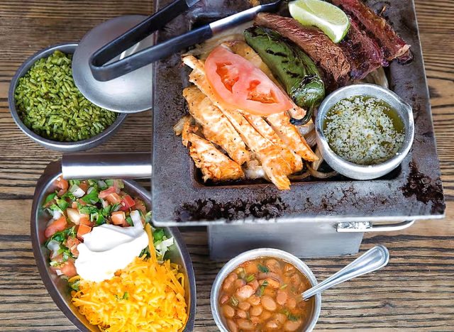 El Tiempo Cantina Chicken Fajitas 