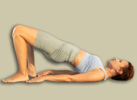 5 Daily Hip Moves That Beat Stretching After 60