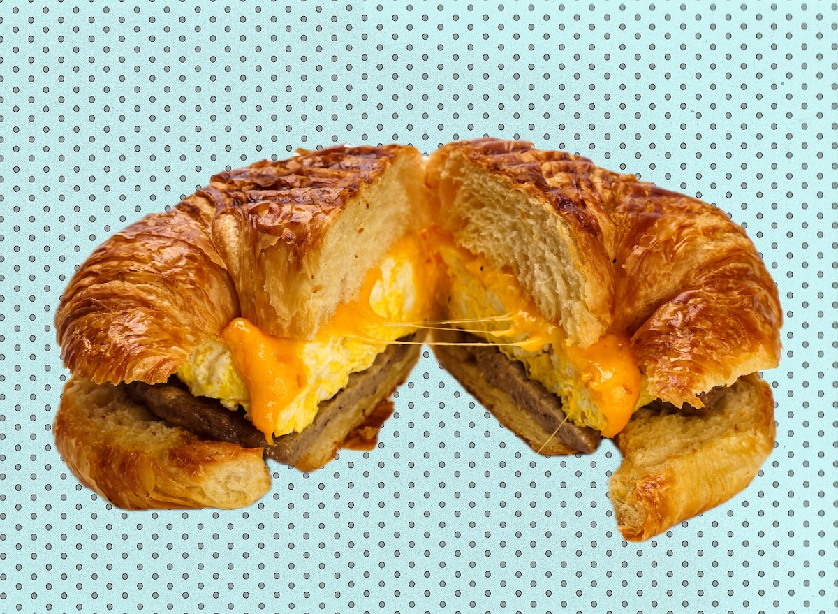 5 Chain Fast-Food Restaurants With the Meatiest Breakfast Sandwiches