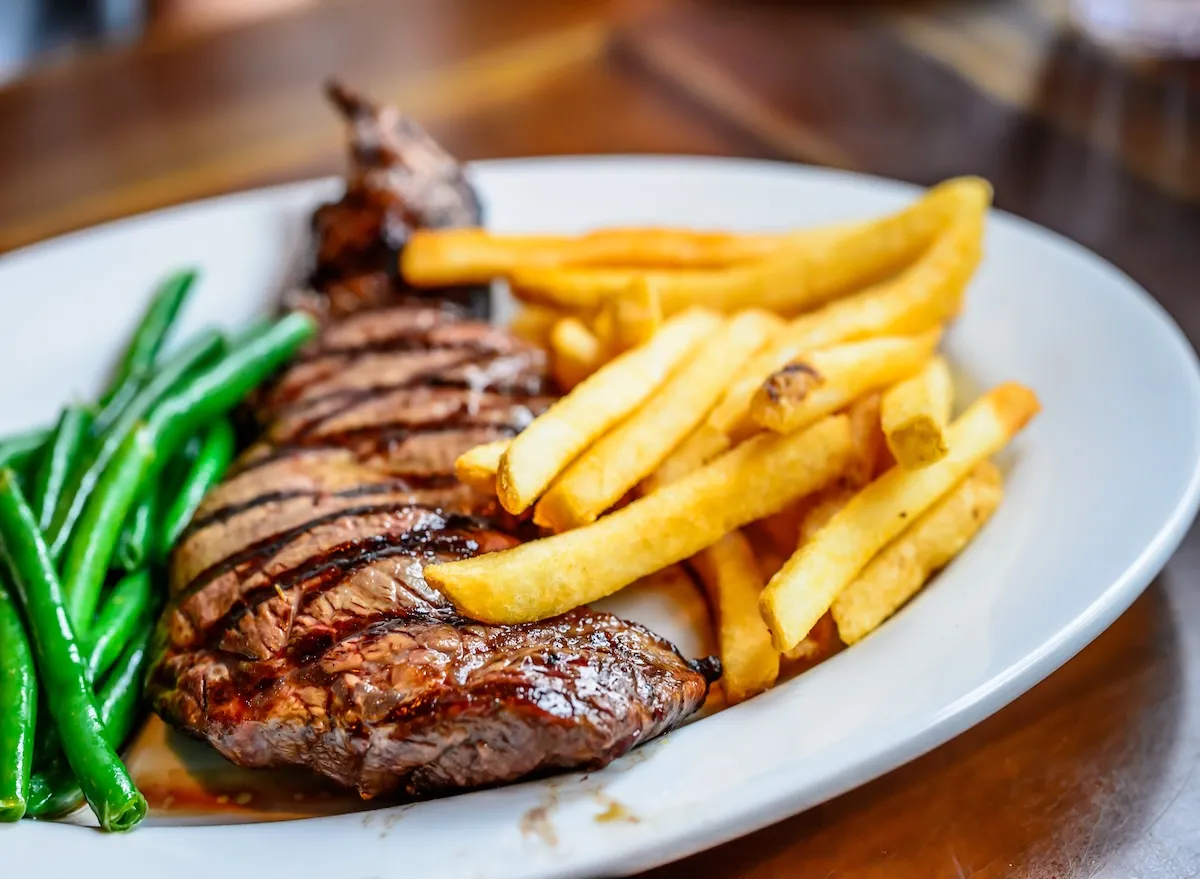 5 Chain Restaurants With the Best Ribeye Under $30