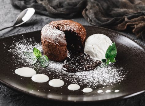 5 Chains With the Richest Chocolate Lava Cake