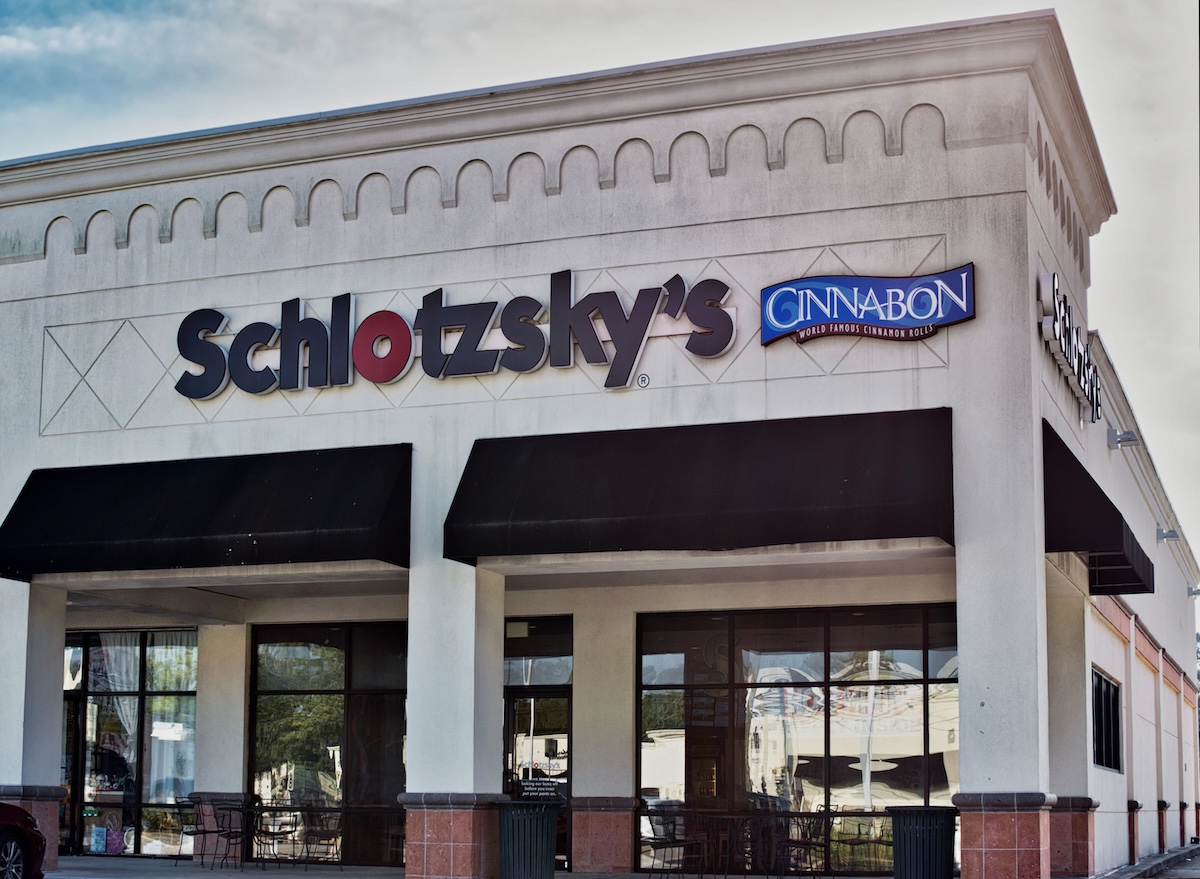 Houston,,Texas,Usa,11 12 2021:,Schlotzsky’s,Restaurant,Exterior,Located,In,Houston,