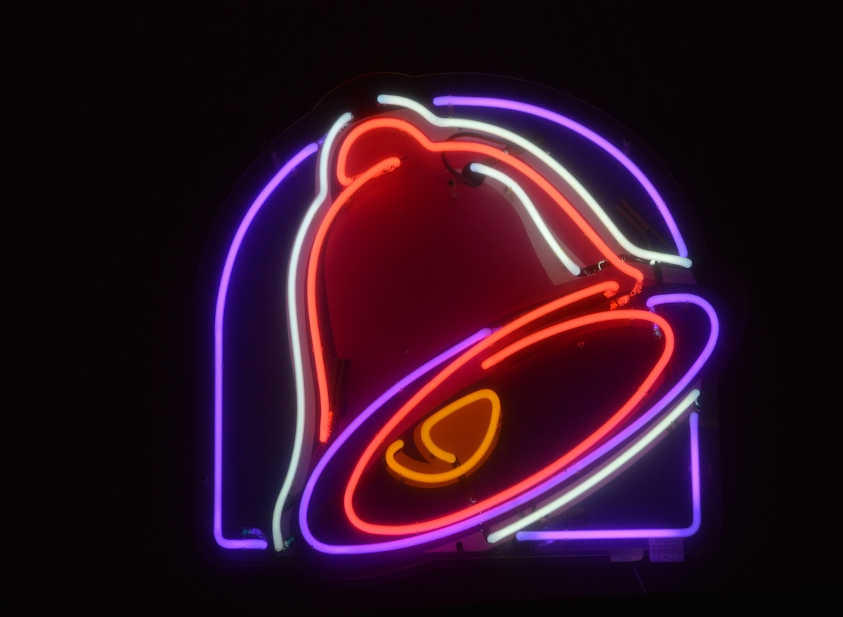 Mesa,,Arizona, ,November,07,2022:,Neon,Taco,Bell,Sign