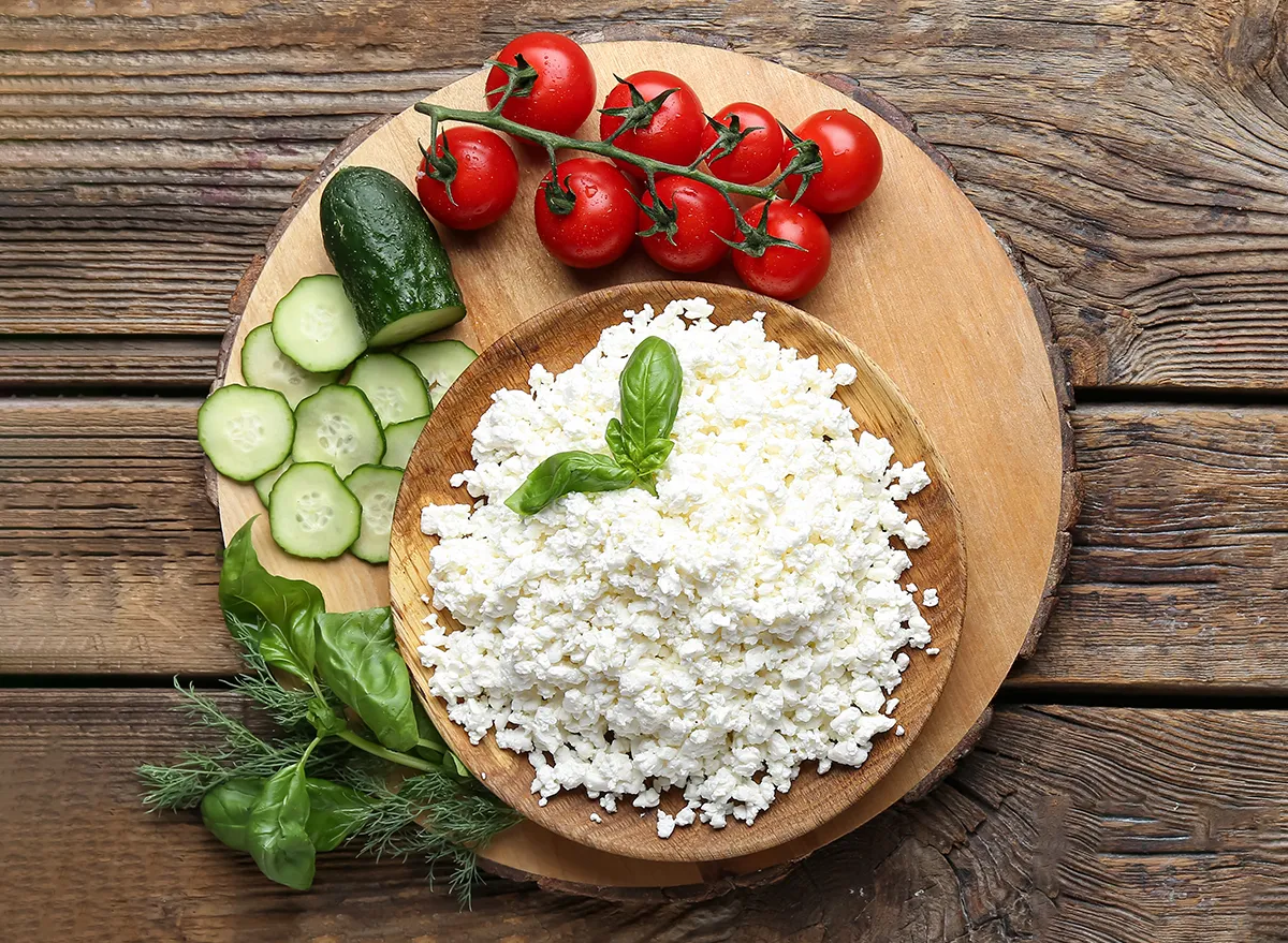 5 Snacks a Dietitian Recommends for Weight Loss