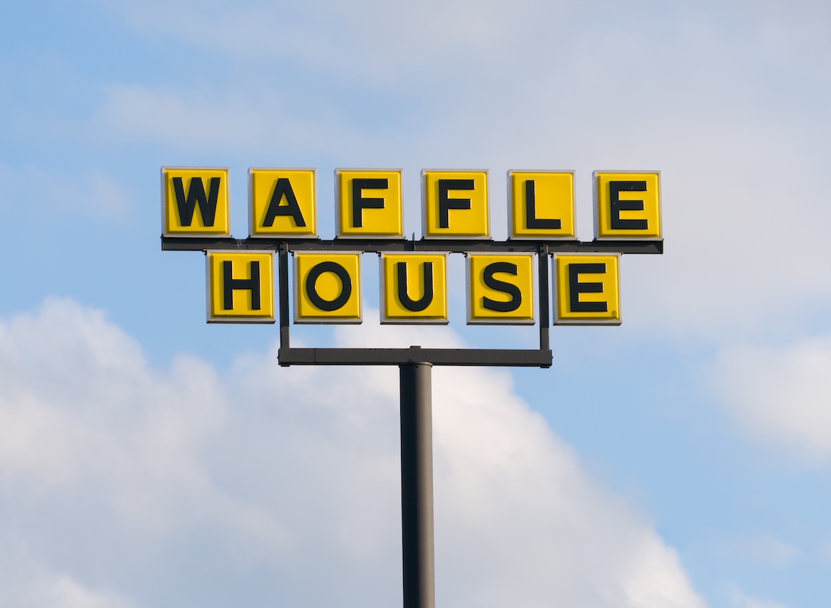 5 Best Orders at Waffle House, According to Chefs