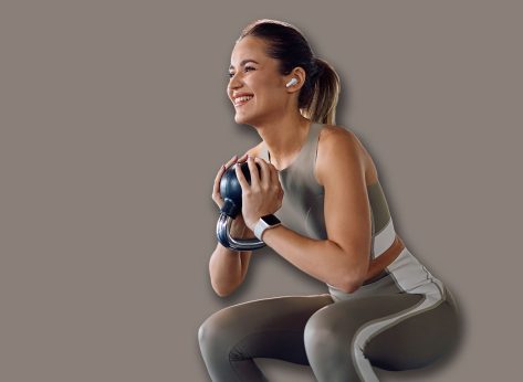 4 Standing Moves for Stronger Knees After 65