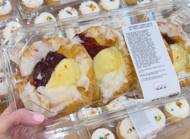 Kirkland Signature Strawberry & Cheesecake Danishes