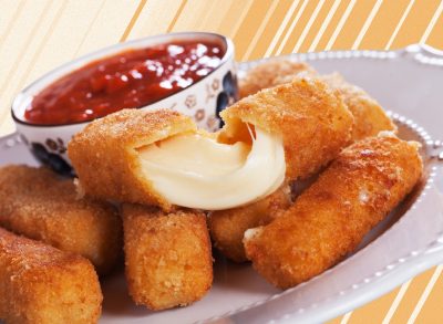 6 Chain Restaurants With the Best Fried Mozzarella Sticks and Marinara