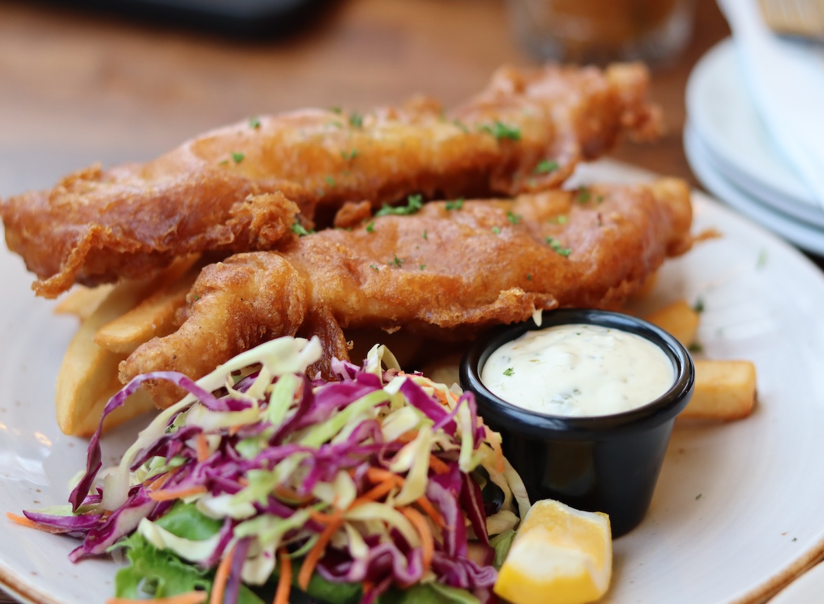 Fish,And,Chips,Fries,Coleslaw,Salad