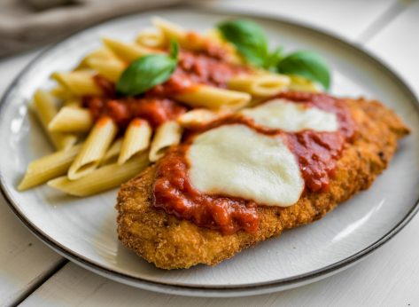 5 Chains With the Best Chicken Parm and Bread