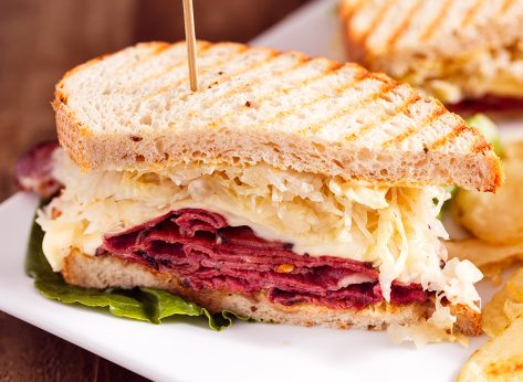 he Best Hot Corned Beef Sandwiches