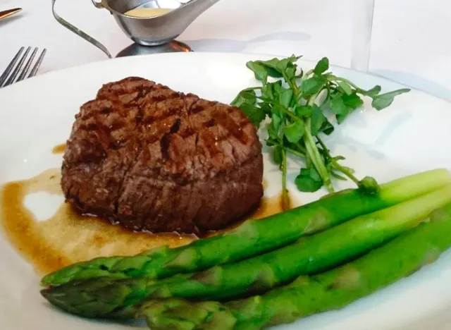 Morton's The Steakhouse Filet Mignon With Asparagus