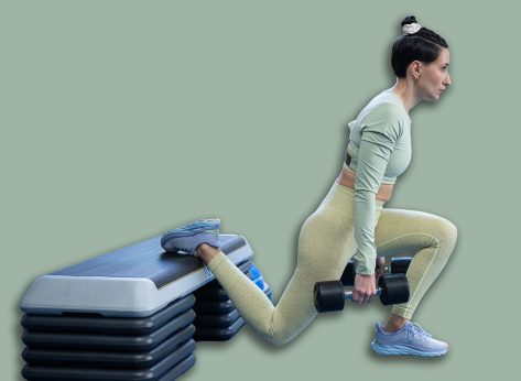 5 Dumbbell Moves That Restore Thigh Strength at 50