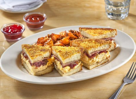 7 Chains Serving the Best Monte Cristos