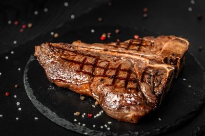 5 Steak Dinners at Chain Restaurants Chefs are Raving About