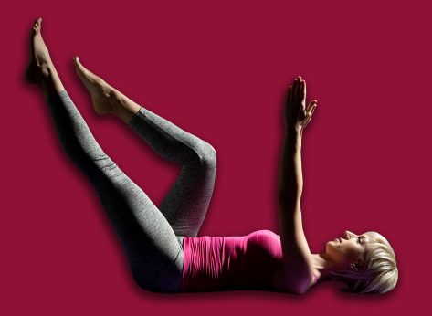 4 Bed Exercises for Core Strength After 60