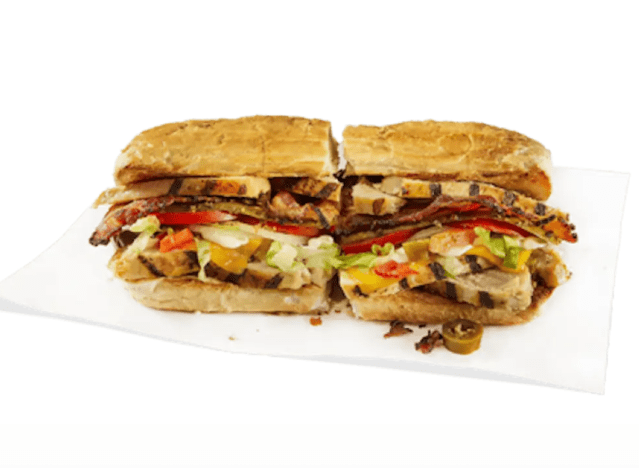 6 Restaurant Chains With the Best Turkey Bacon Clubs, According to Diners
