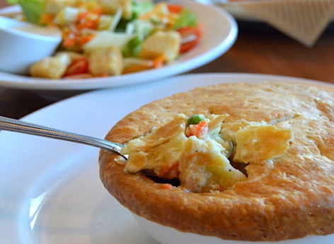 4 Chains With the Best Chicken Pot Pie