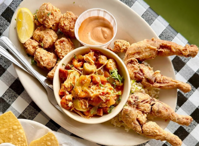 5 Restaurant Chains With the Best Fried Seafood Spreads, According to Diners
